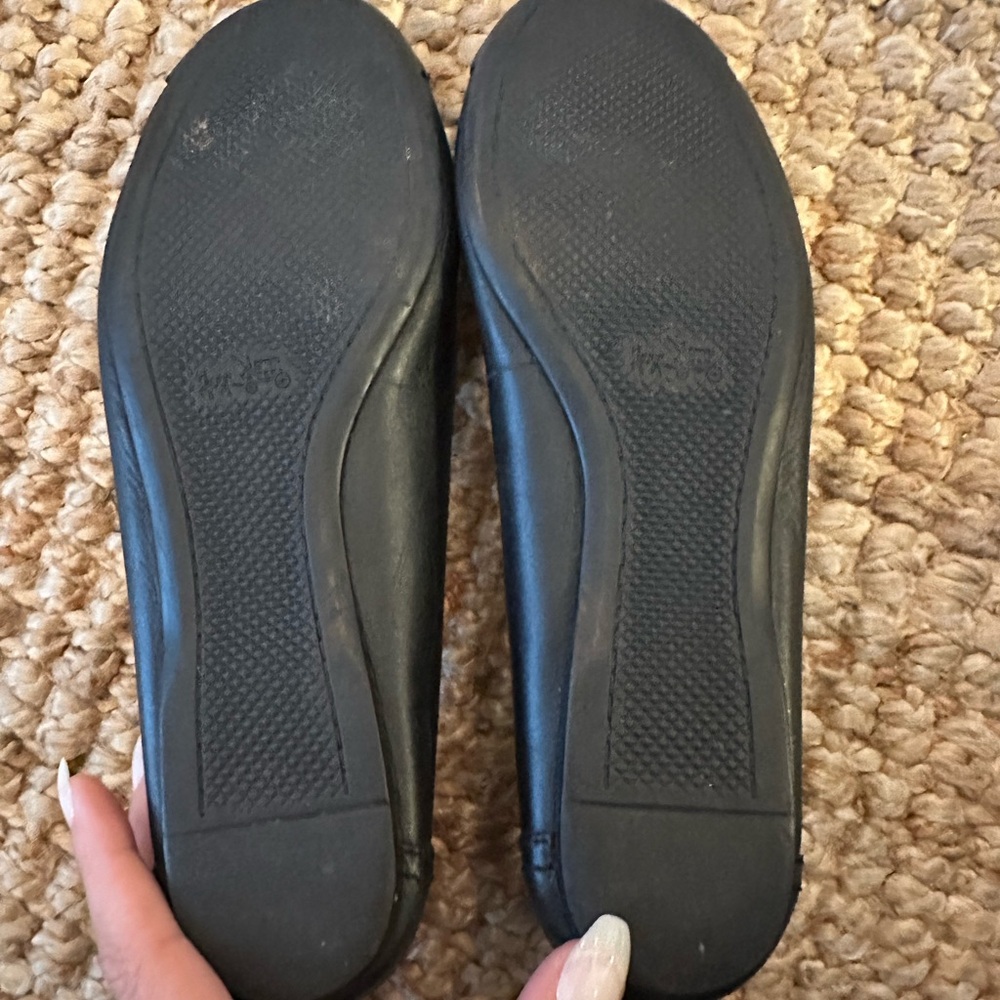 Coach Chelsea Black Leather with Patent Toe Ballet Flats Size 7 - Picture 5 of 10